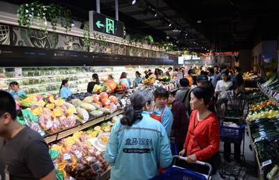 盒馬鮮生廣州首店開業 大清早排隊盛況，折射廣州市民對新零售與優質農產品的熱情